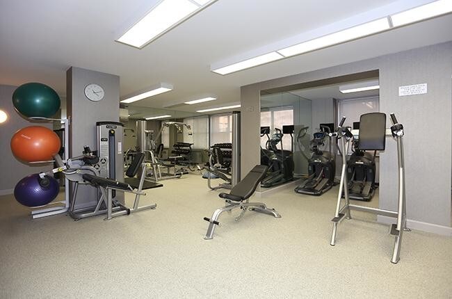 Foto del edificio - 300 E 56th St