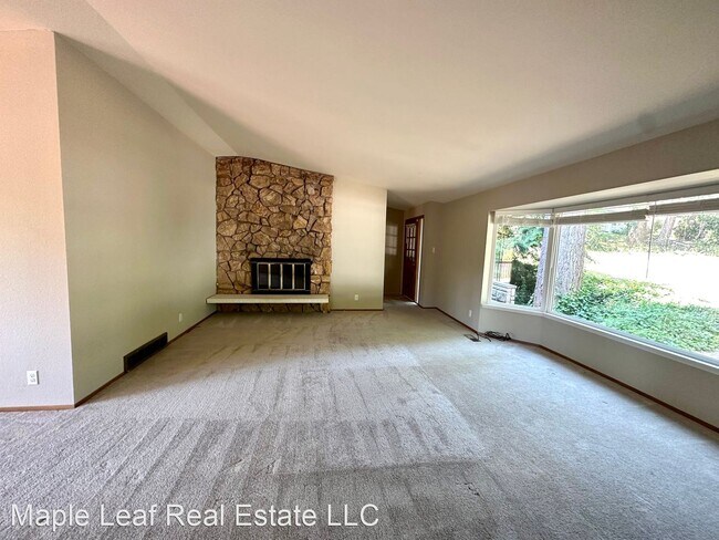 Building Photo - 5 br, 3 bath House - 4228 163rd Ave SE