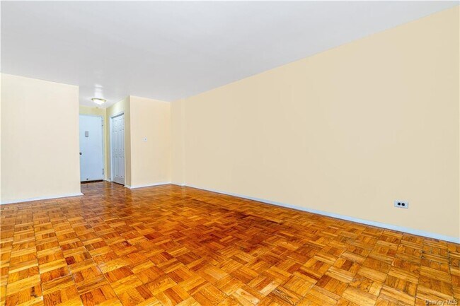 Building Photo - 5775 Mosholu Ave