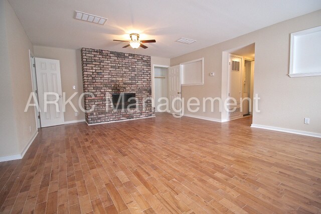 Building Photo - 3745 Warwick Blvd