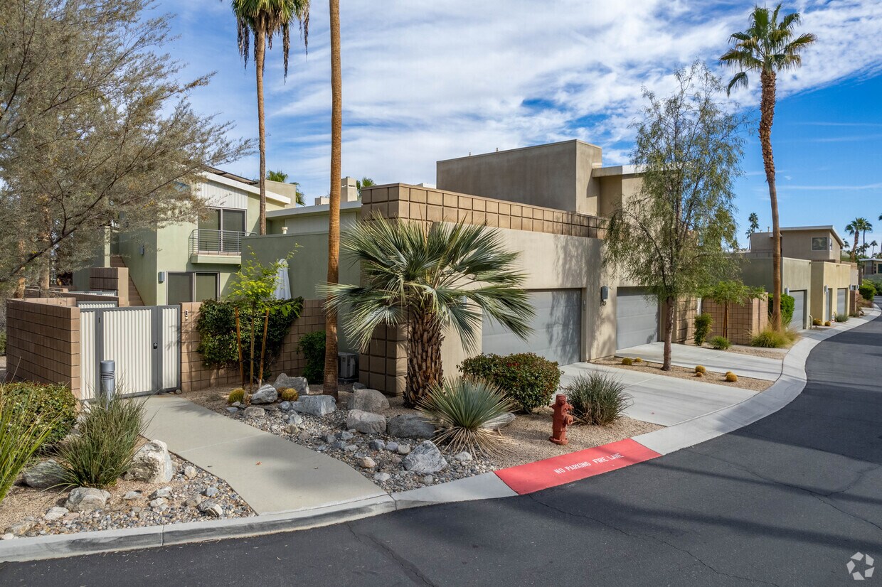 OCEO Townhomes for Rent Palm Springs, CA