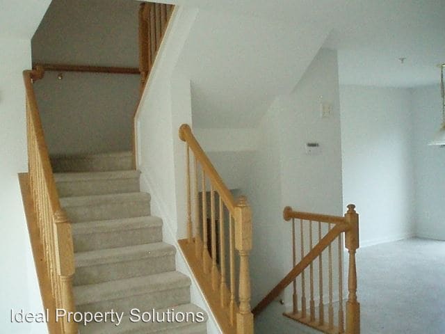 Building Photo - 406 Main Sail Ln