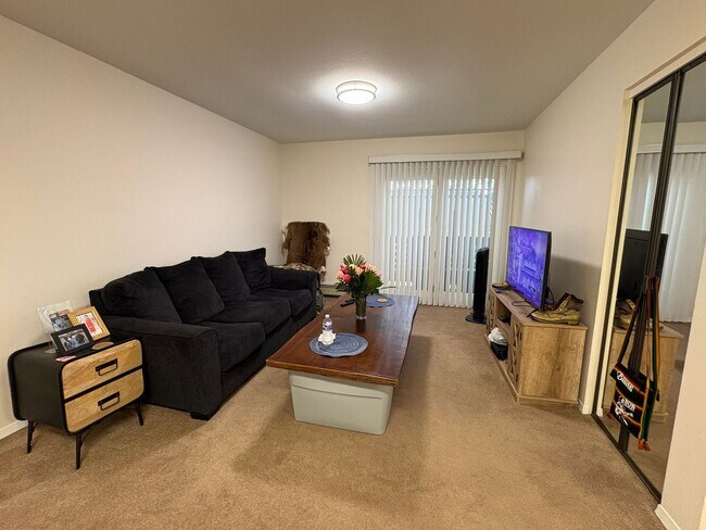 Foto del edificio - 2 bedroom condo