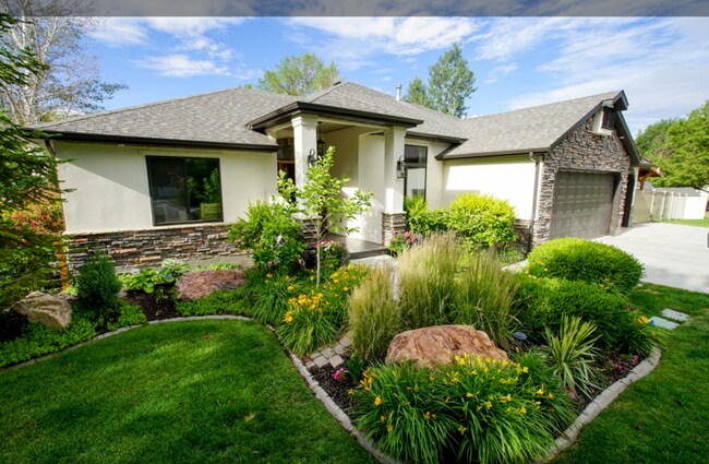 Building Photo - 1624 Cypress Point Way