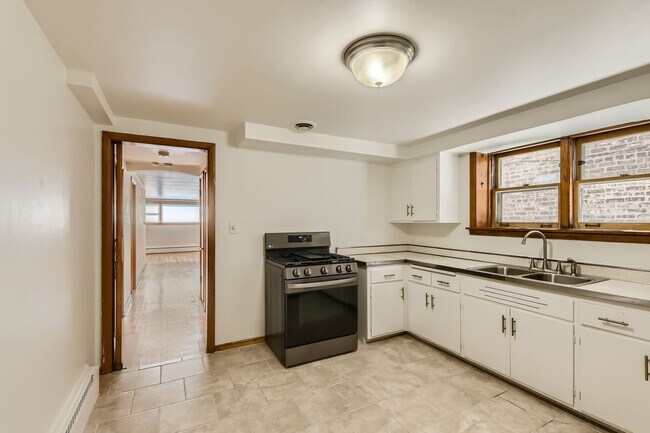 Foto del edificio - 1806 Euclid Ave