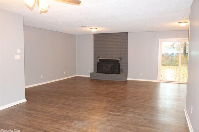 Building Photo - 24 Barnwell Dr