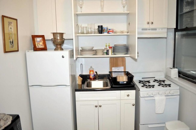 Building Photo - 365 West 50th Street