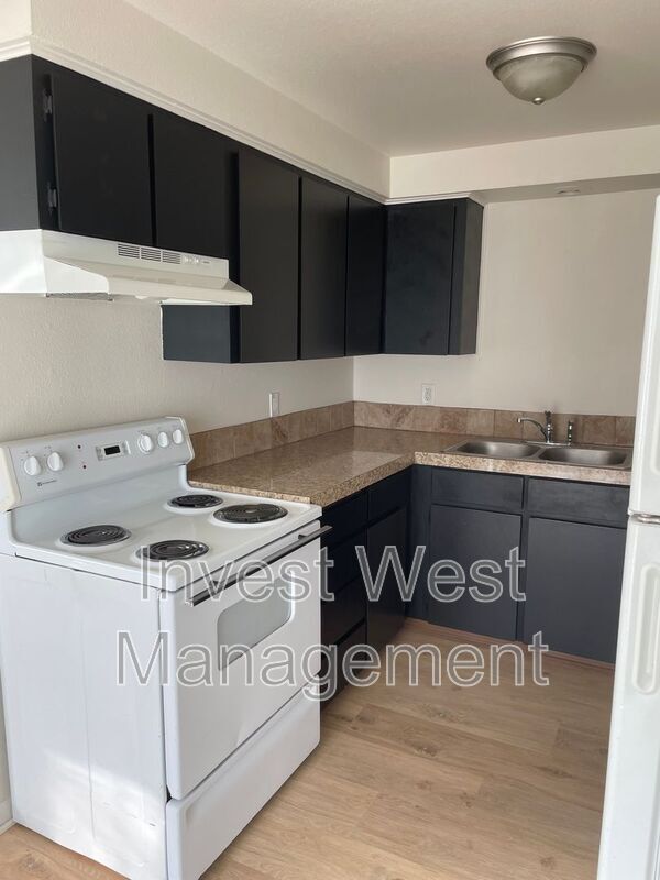 Foto del edificio - 2731 H St
