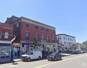 Building Photo - 64 Hollis St