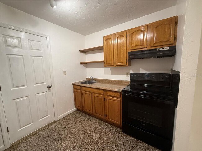 Building Photo - 1403 SE 1st St