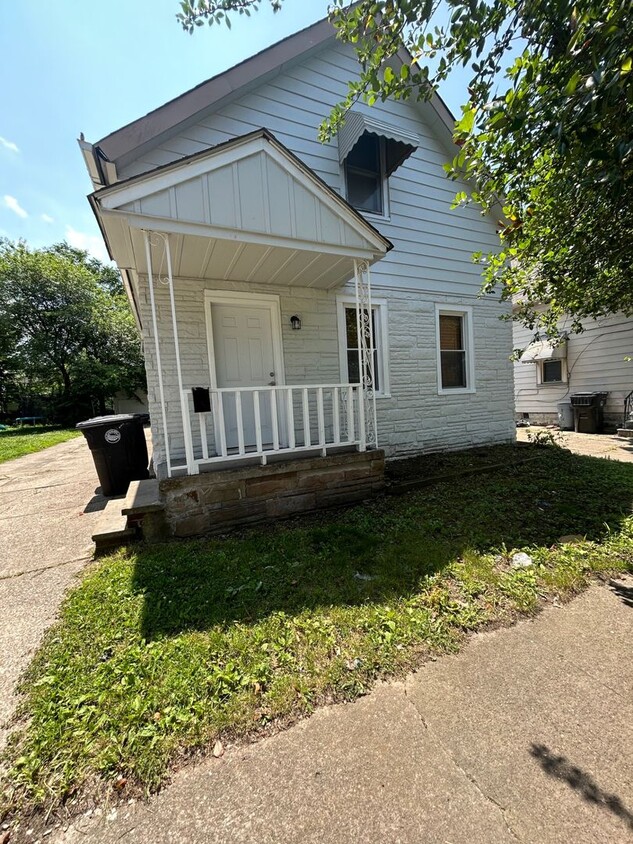 Foto principal - Charming 3-Bedroom Property in Prime Location