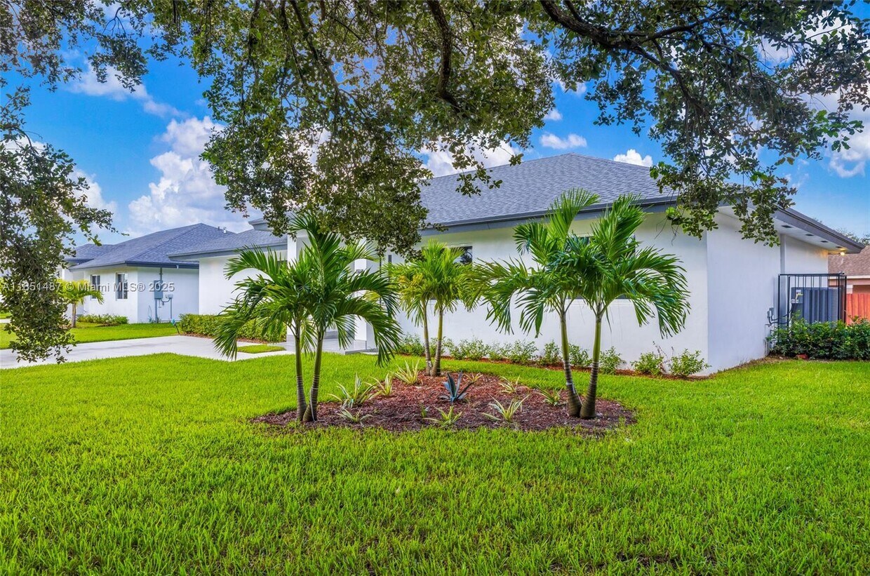 Primary Photo - 15620 NW 39th Ct