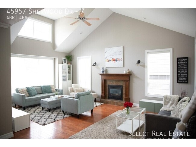 Building Photo - 45957 Sherwood Dr