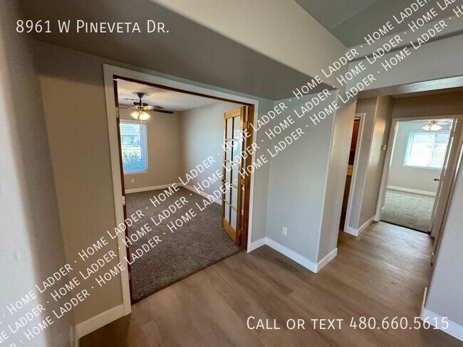 Foto del edificio - 8961 W Pineveta Dr - Fresh Remodel - Great...