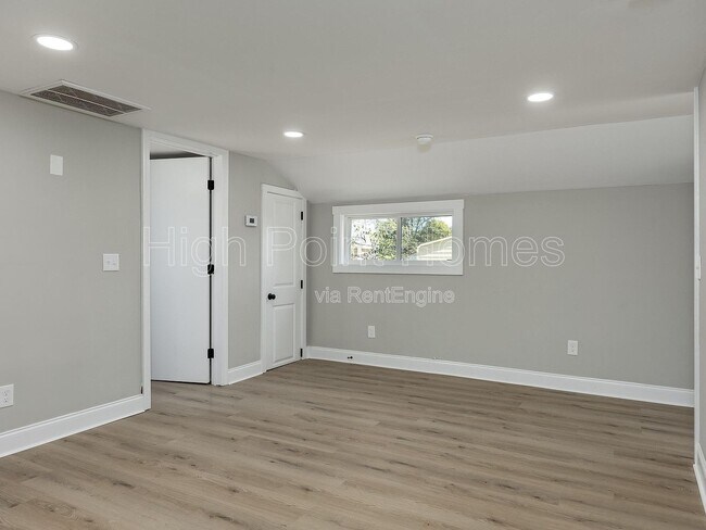 Foto del edificio - 1201 E 32nd St