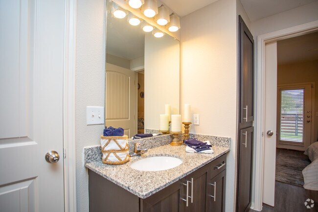 A4 Connect Model 1BDx1BA 807SF - Watervue Apartment Homes