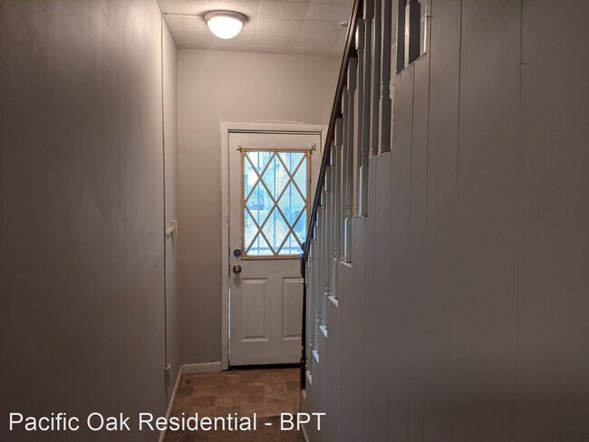 Building Photo - 3 br, 1 bath House - 1956 West 50th St