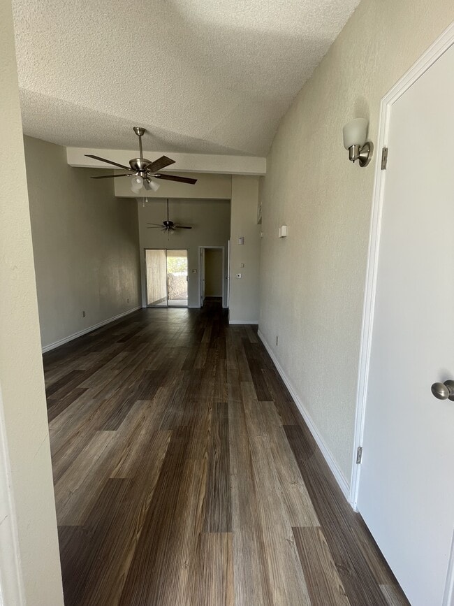 Building Photo - 851 Montera Rd