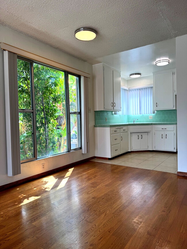 Building Photo - 1627 S Highland Ave