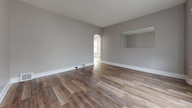 Building Photo - 3505 Meyer Ave