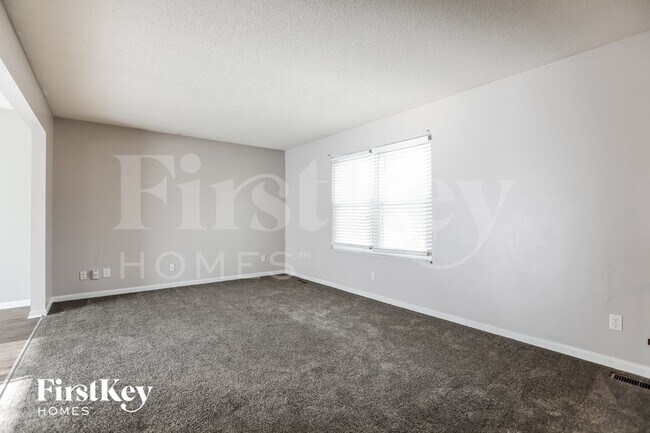 Foto del edificio - 7119 N Shannon Ave