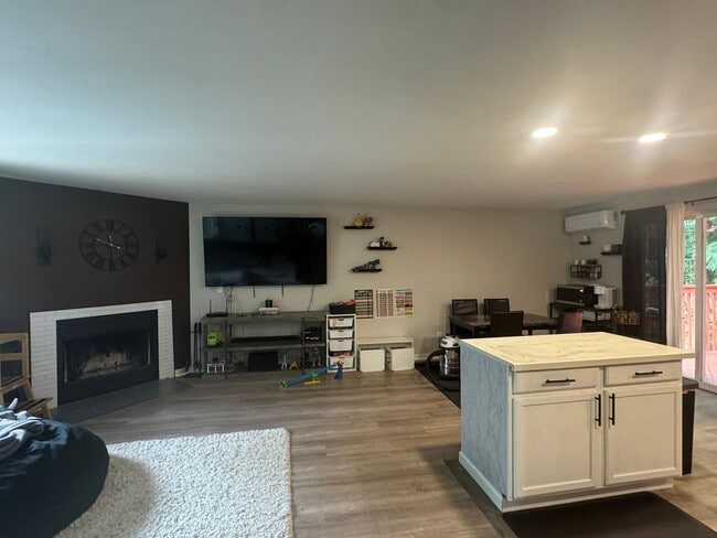 Building Photo - Updated Clearwood Home with AC & RV Parking!