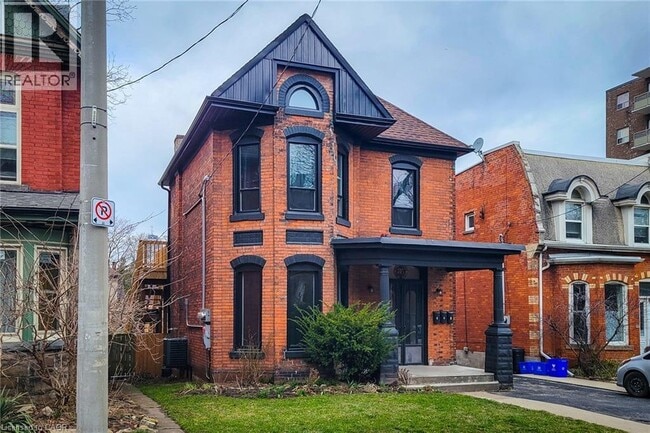 Building Photo - 36 Erie Ave