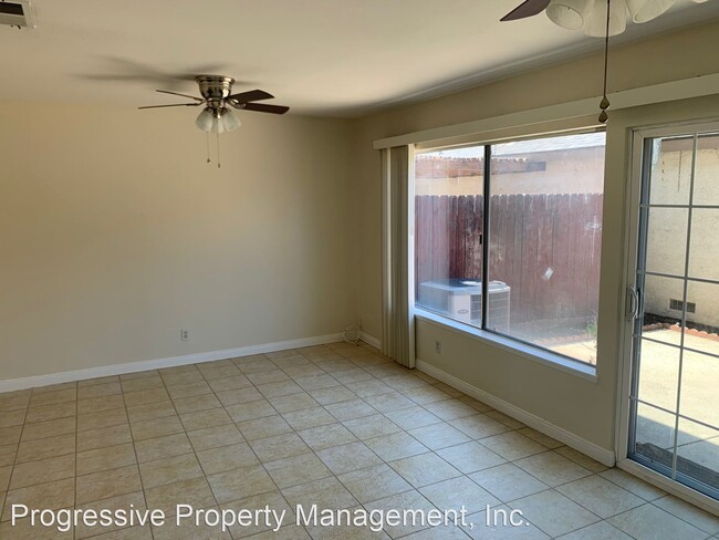 Building Photo - 2 br, 1.5 bath House - 851 Berkshire Lane