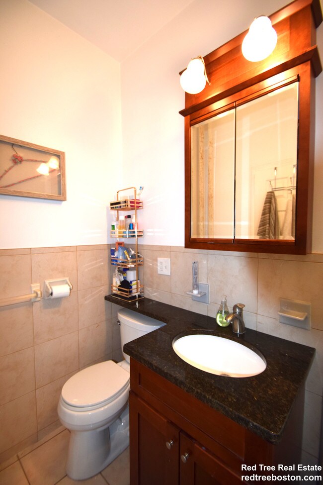 Building Photo - 1564 Commonwealth Avenue