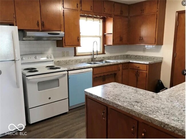 Foto del edificio - 624 East Fairview Drive