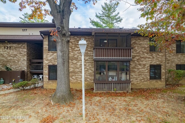 Building Photo - 177 Amberly Dr