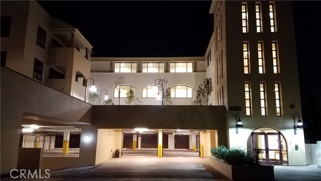 Building Photo - 420 E Las Tunas Dr
