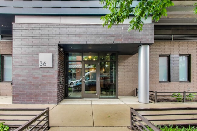 Building Photo - 36 N Carpenter St