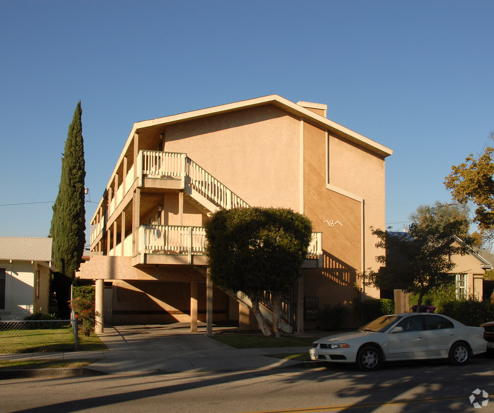 Primary Photo - 787 Cherry Ave