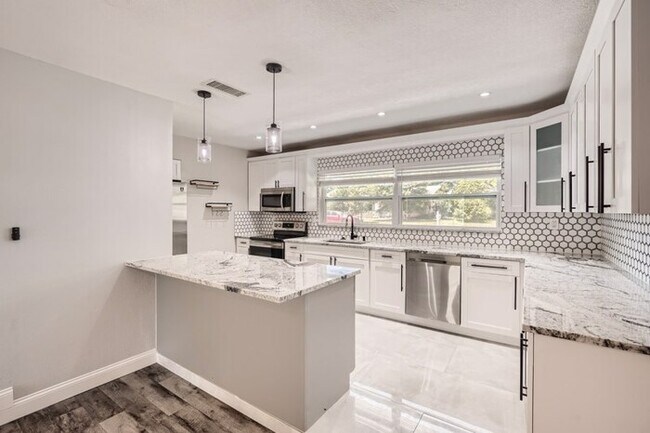 Building Photo - 1409 Highfield Drive, Clearwater, FL, 33764
