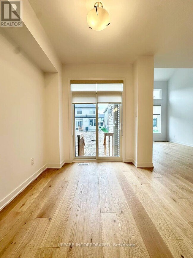 Building Photo - 171 Bliss Cres