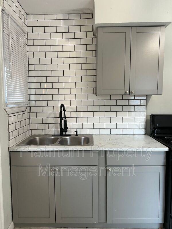 Building Photo - 1361 Byrere Terrace SW