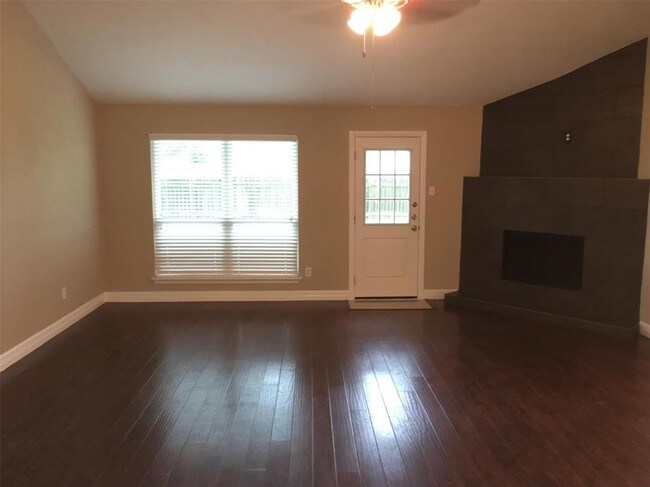 Building Photo - 6803 Harpers Dr