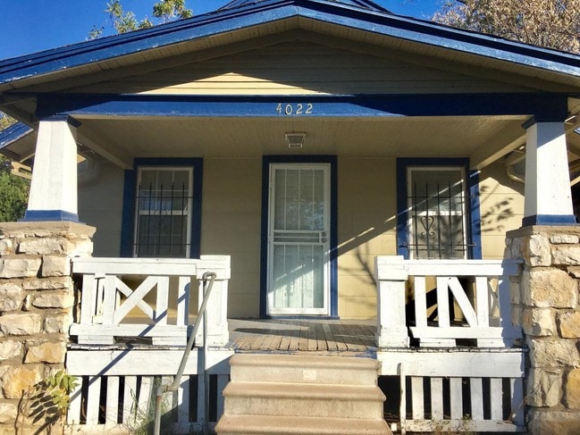 Foto del edificio - 4022 E 68th Terrace