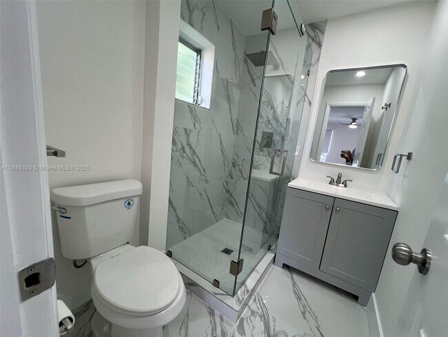 Foto del edificio - 6761 Sheridan St