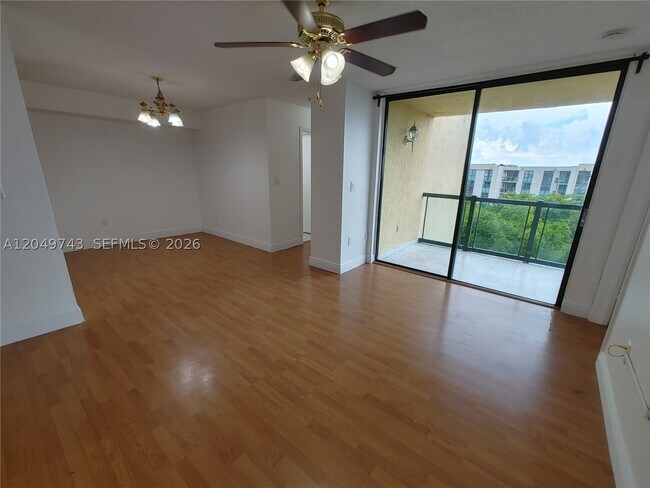 Foto del edificio - 11800 SW 18th St