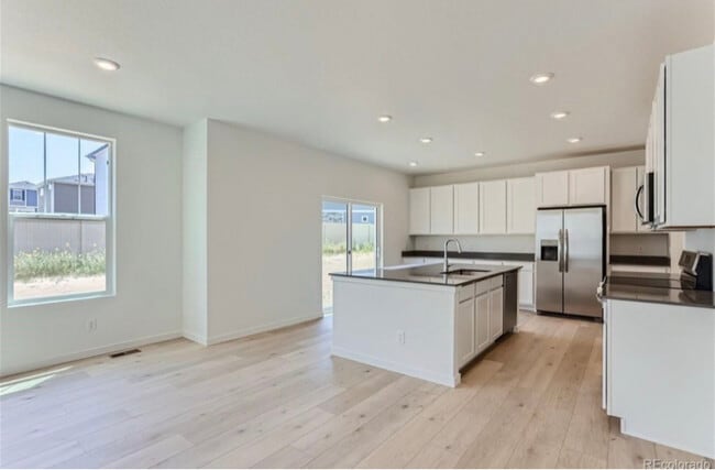 Building Photo - 3944 Picadilly Ct