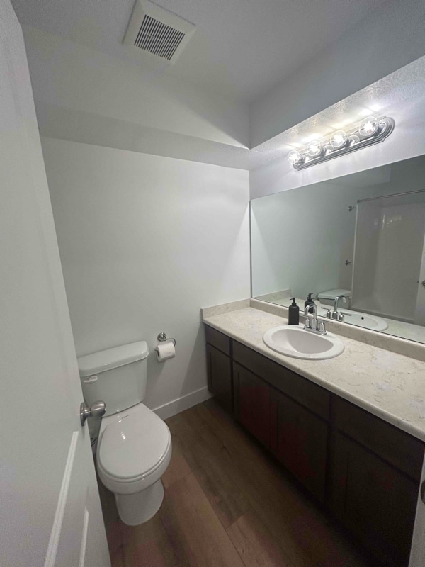 Foto del edificio - 695 Butte Ln