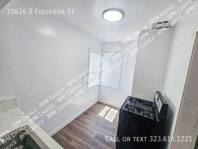 Foto del edificio - Peaceful studio units in Well-Maintained G...