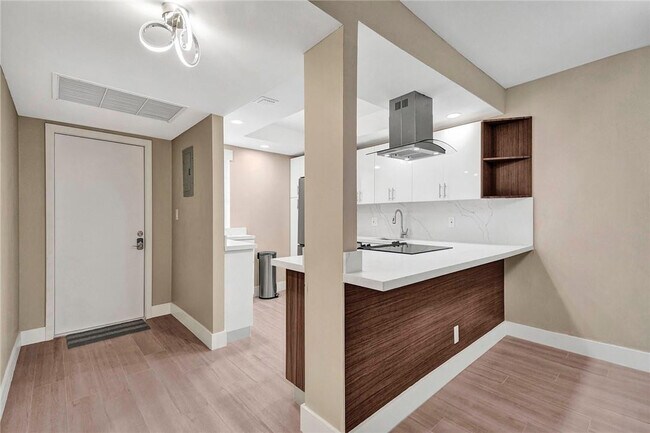 Foto del edificio - 3051 S Palm Aire Dr