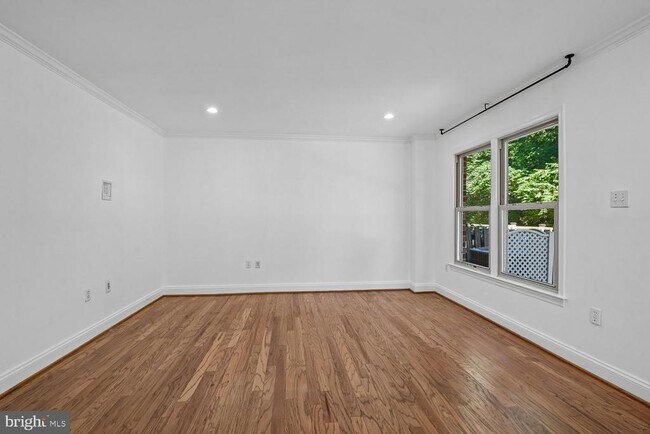 Foto del edificio - 7861 Coddle Harbor Ln