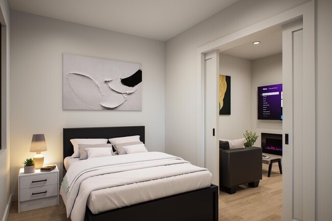 Interior Photo - The Ivy at 325 College Ave