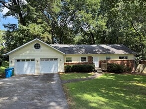 Building Photo - 3544 Raymond Dr