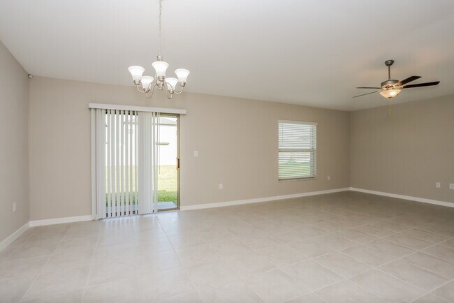 Building Photo - 15306 Miller Creek Dr