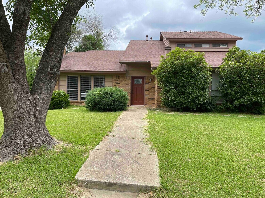 2120 Oakmeadow Pl, Bedford, TX 76021 House Rental in Bedford, TX